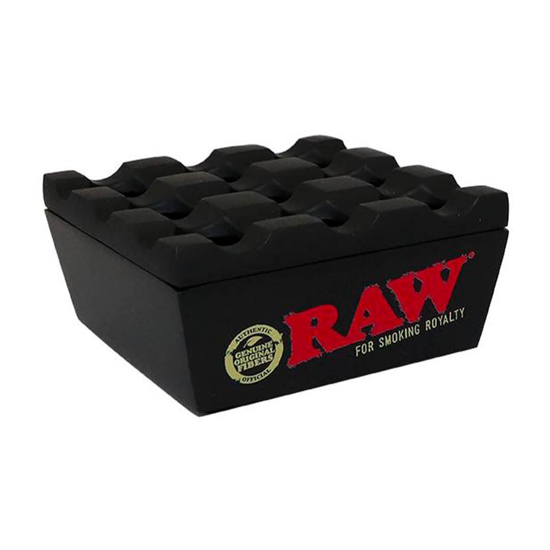 RAW Regal Metal Ashtray nero in metallo, quadrato con superficie scanalata | GrowLab